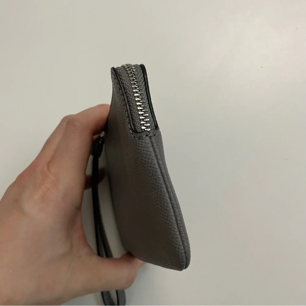 Coach Wristlet Wallet Pouch Corner Zip Credit Card Phone Travel Leather Grey
